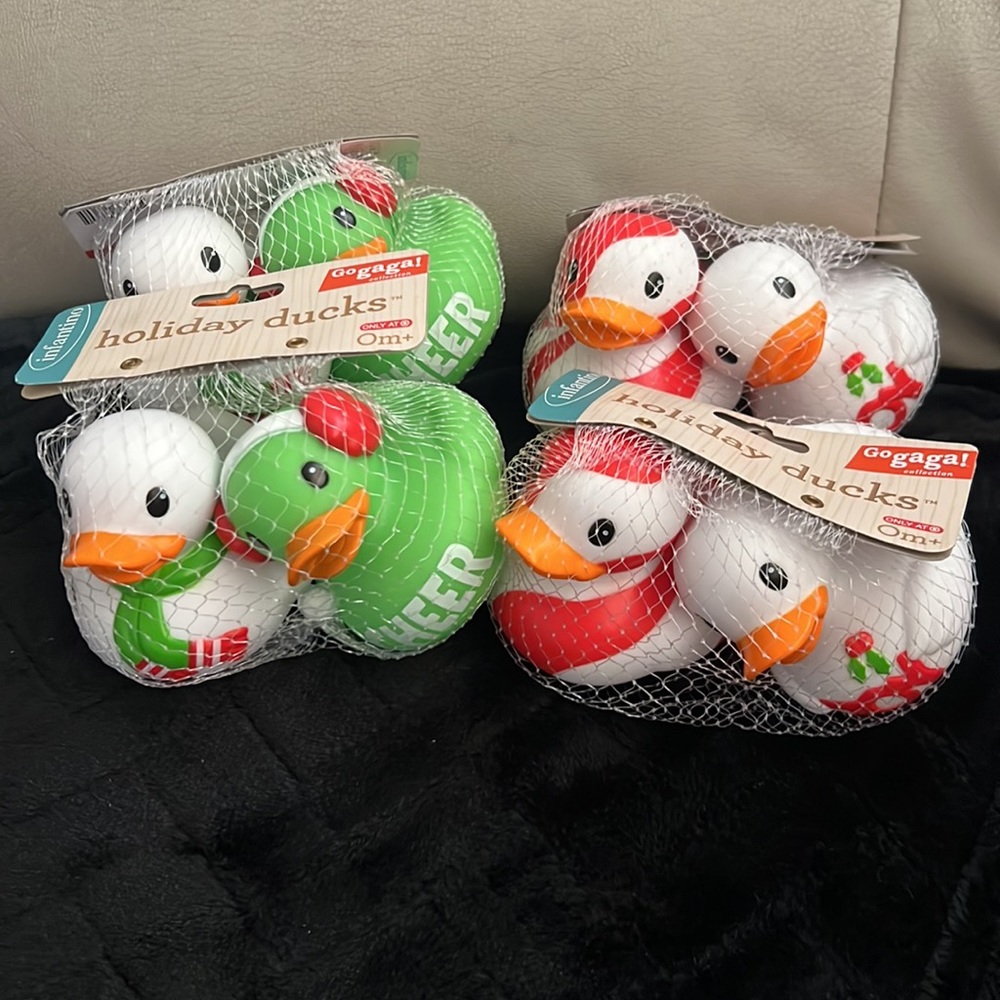 The bag comes with 4 bags of 2 sets each. In total of 8 ducks